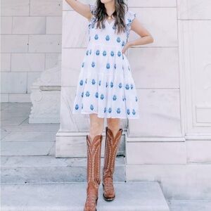 Sweet Magnolia Boho white dress with embroidered flutter sleeves.Size Large